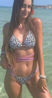 AMATEUR BIKINI DUMP