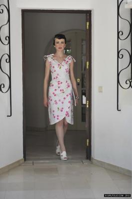 Elegant MILF