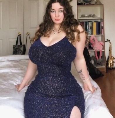 thicc canadian babe