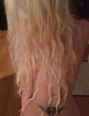 Horny teen slut has sexy curves