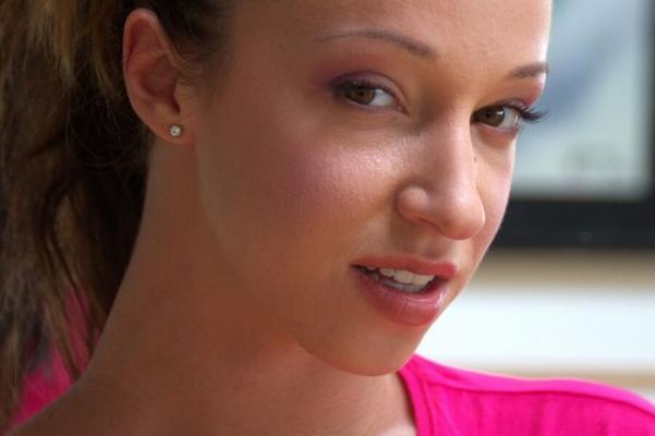 Jada Stevens - Clase de estiramiento de glúteos