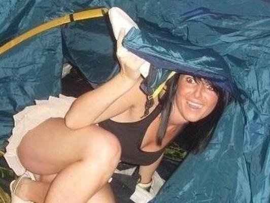 Británico Chav Slag KayLee - Piernas irreales. 