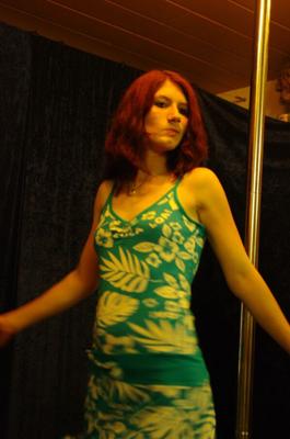 claudia im kleid