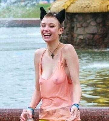 Young Nonnude Wives and Girlfriends