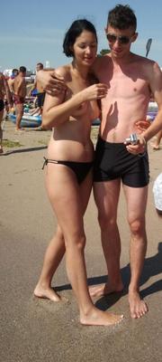 Colgando en la playa
