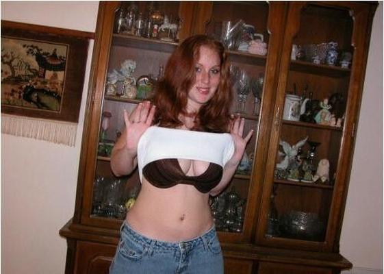 Mandy sexy mostrando su tinta