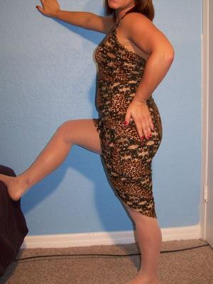 Teasing Toni - Vestido animal print y medias blancas