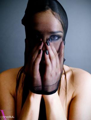 Tori Black haciendo muecas