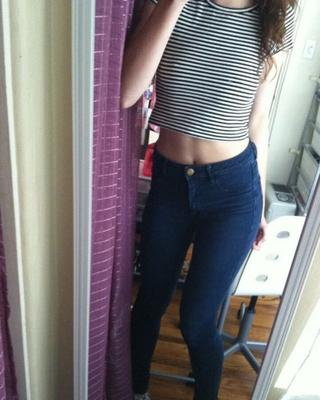 Hot Selfie from cute amateur teen