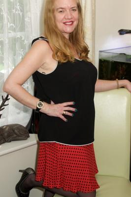 Lily May - Salón