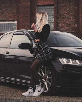 Hot Blondy Sofie