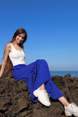 Leona en azul