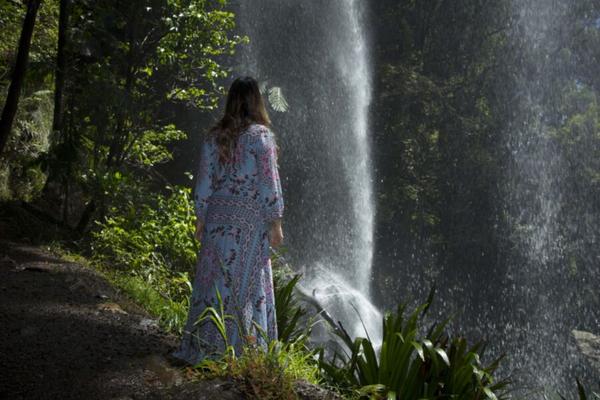Scarlett Morgan_in_paradise