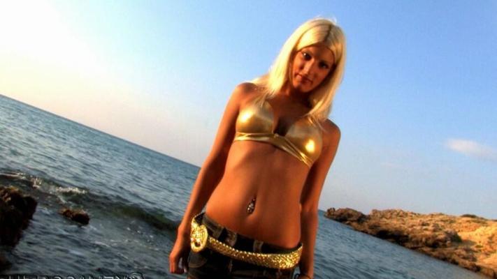 MMM Jessy Wynn - Beach - x - x