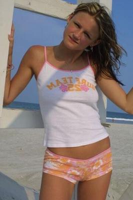Natalie - Equipo de surf