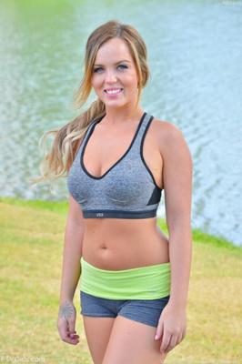 addison se mantiene en forma en el parque