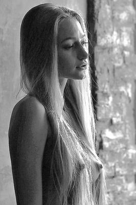 A lovely girl. For Fredder