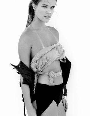 Nina Agdal Band XII