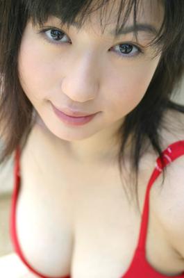 BigTits Nonami Takizawa en su bikini