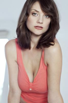 Lisa Kate - Morena azul profunda
