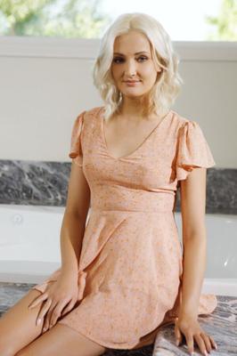 Zoe Sparx - étourdissante blonde