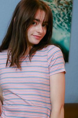 Cosmid Reese Oliver se quita su diminuto vestido - px - Pict