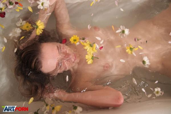 Bain_dans_fleurs