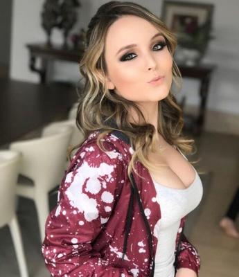 La encantadora Larisa