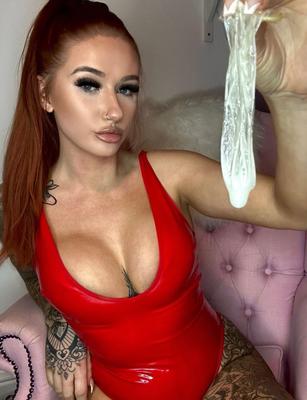 Chavs, Non Nude, Red. 