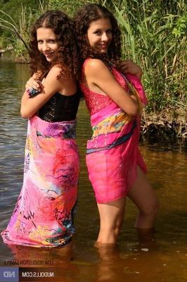 a curly pairs