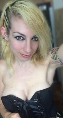 Fit Busty Blonde Elisa