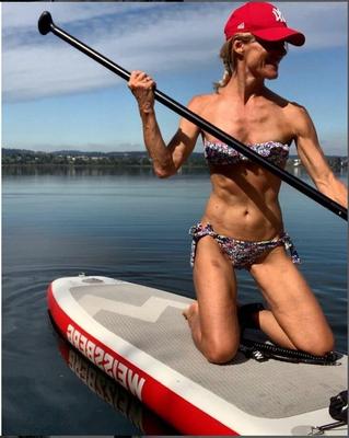 Sexy Skinny Instagram Lady christinegigerfausch