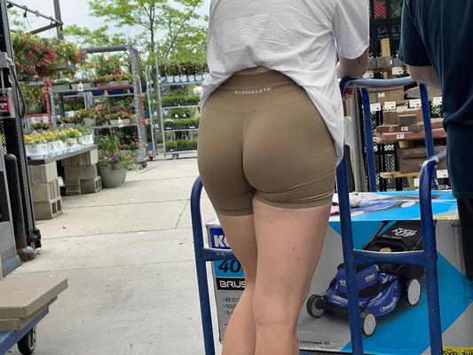 私は彼女に列に並ばせました ;)
