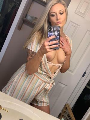 Alternative Girls, Tits Out 3.