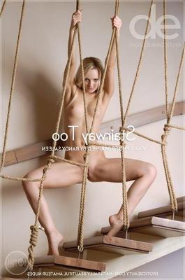 EB_ _STAIRWAY TROP VIKA T par RANDY SALEEN_eac_med