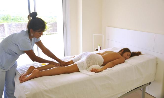 Massage DOMINIKA C Pussy massage (Labia Queen)
