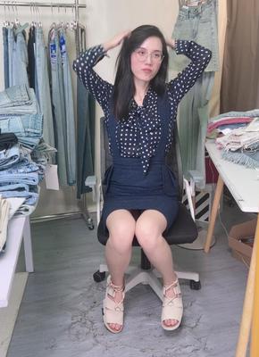 日本人のお母さんアダリンは完璧な女になりたい
