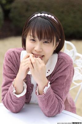 Modèle de nu japonais Nami sudo