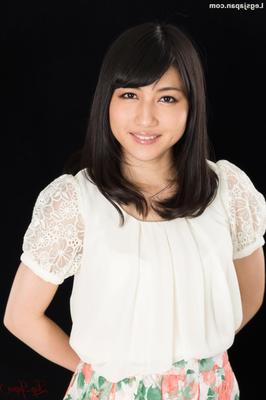 modelo de desnuda japonés REO Saionji