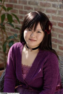 日本のヌードモデルRiona Murakami