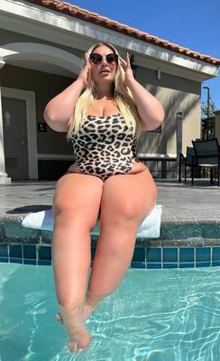 BBW Non Nude 