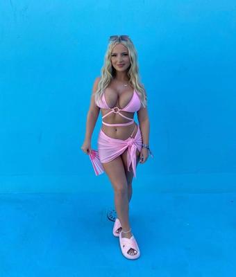 Girls in Pink 