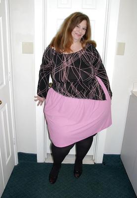 Large Women in Dresses and Skirts