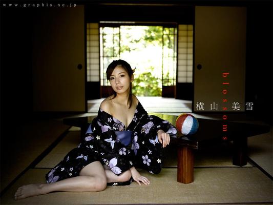 Miyuki Yokoyama GraphisGals No. Blossoms