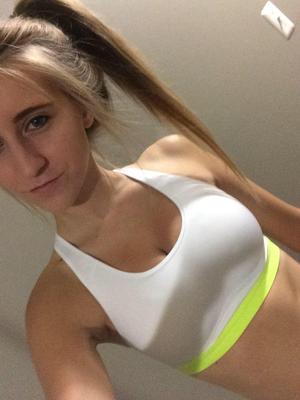 chica amateur sola ()
