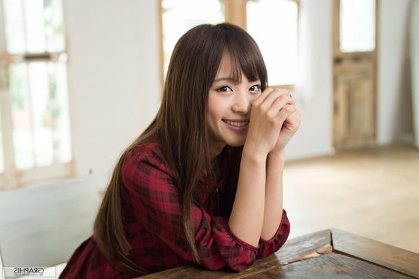 Kana Momonogi GraphisGals No. Dazzling Fruit