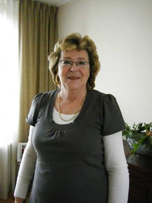 Mature NN but alluring