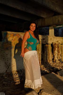 Dusk Til DamnのVyeta Mustafina